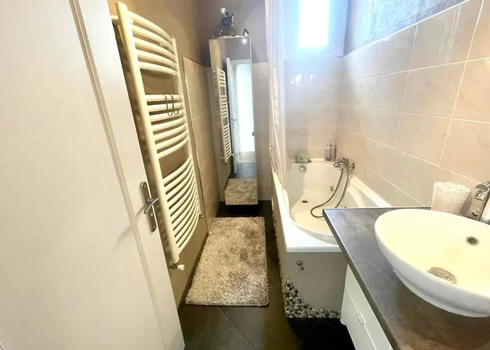 Bright Duplex - 360-degree View Of Apartment *