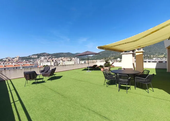 Bright Duplex - 360-degree View Of Apartment *